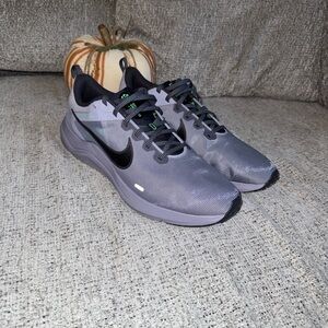 Nike Downshifter Lavender and Black Men's Size 14 Running Sneakers